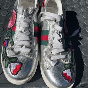 GUCCI Metallic Silver New Ace Floral Embroidery Sneakers